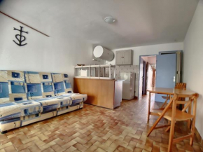 Studio pour 4 avec cour privée, parking et proche plage et commerces - FR-1-475-49